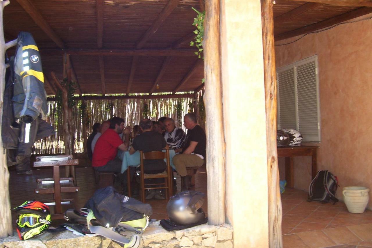 Fumu Ludurru Farm Stay Padru Exterior foto
